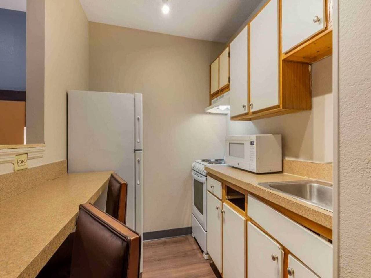 Foto 5 von 42: 1 Queensize-bett | Nichtraucher, Mikrokühlschrank