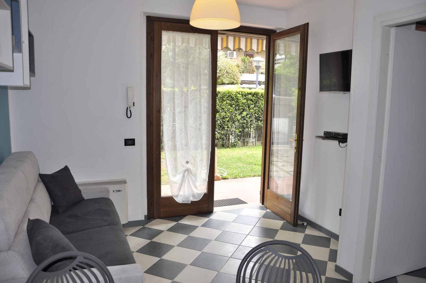 Foto 6 von 25: Ferienwohnung mit Garten