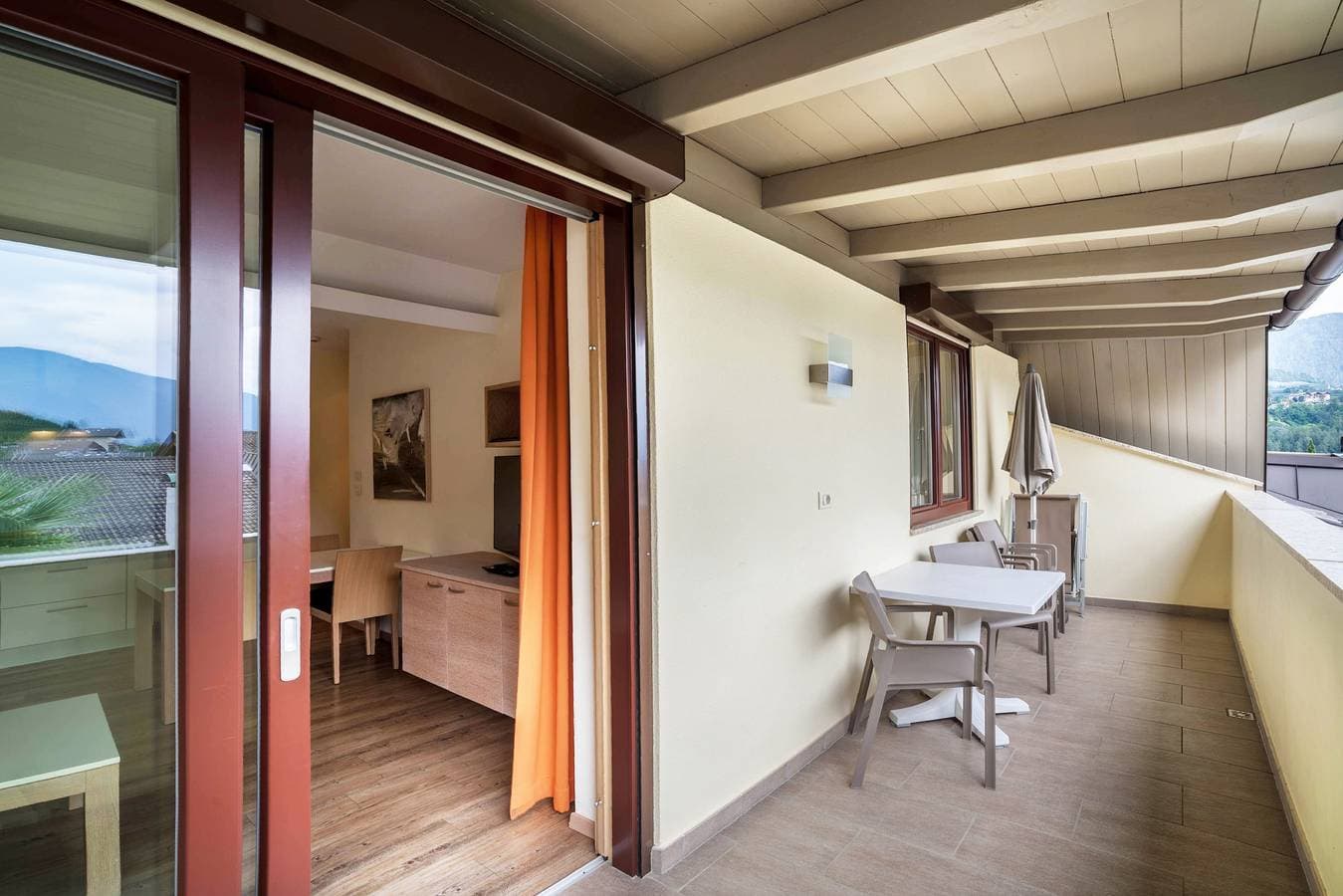 Foto 4 von 21: Ferienwohnung "Mignon 11" mit Bergblick, gemeinsamem beheizten Innenpool und WLAN