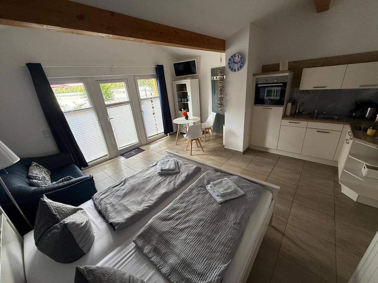 Foto 11 von 13: Studio Apartment with Shower