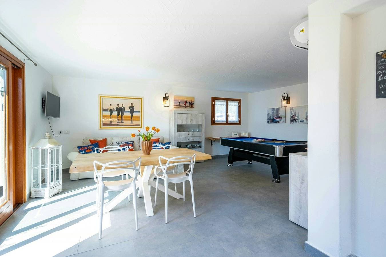 Foto 7 von 23: Villa mit Meerblick und Pool inmitten der Felsen