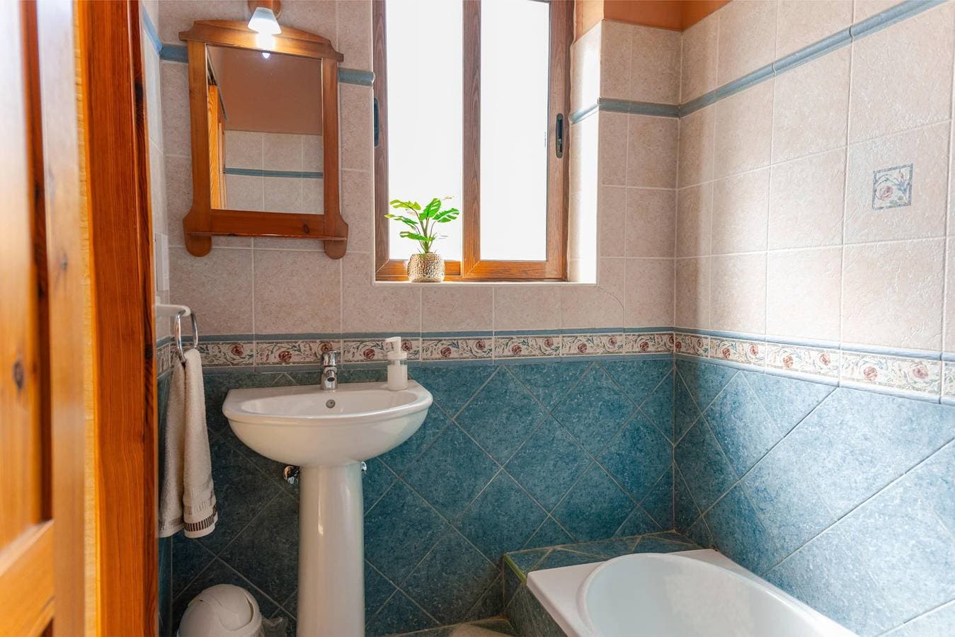 Foto 12 von 21: Villa für 6 Personen mit Balkon