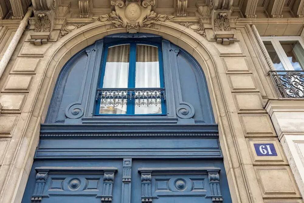 Foto 11 von 16: Stylish City Lights Escape – 2-Bedroom Gem In Central Paris