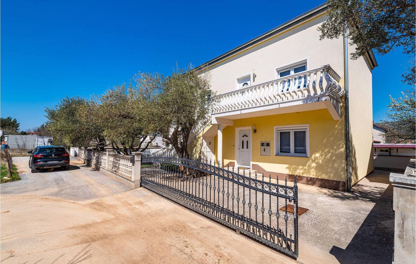 Reizende 1-Zimmer-Wohnung mit Pool, WLAN und Parkplatz in Küstennähe 1