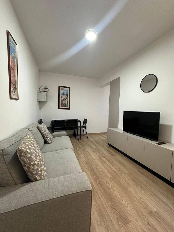 Finikoudes Central Apartment 1