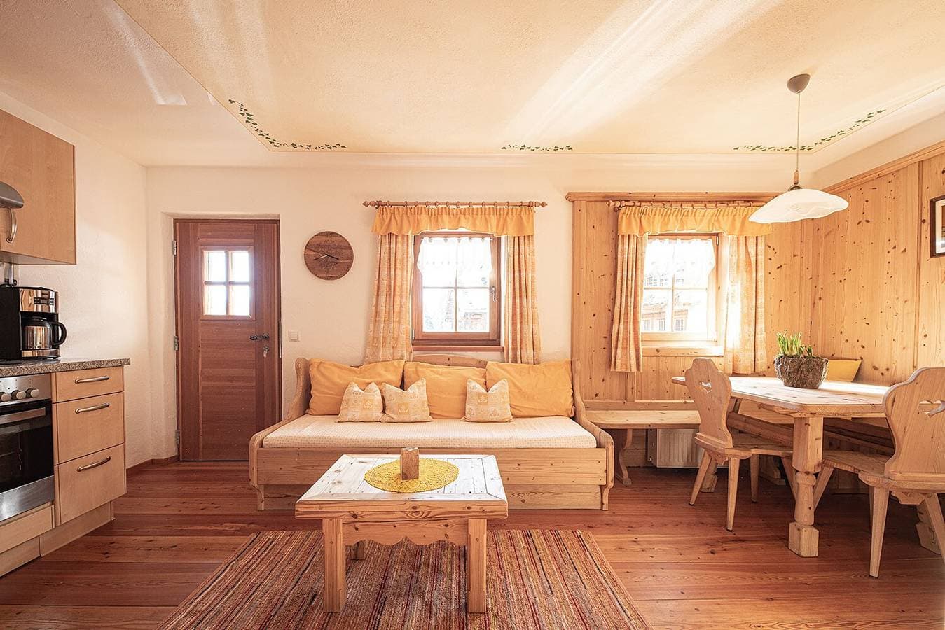 Foto 2 von 10: Ferienwohnung "Himmelschlüssel" mit Bergblick, 2 privaten Terrassen und WLAN