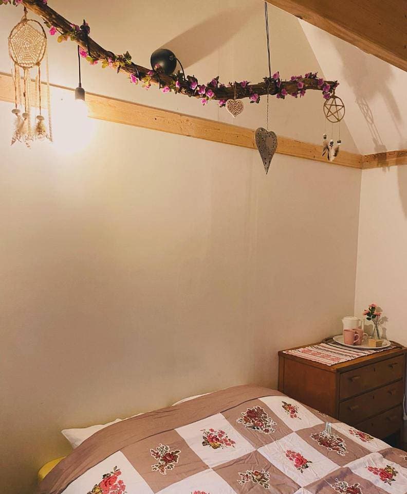 Foto 9 von 16: Double Room with Shared Bathroom