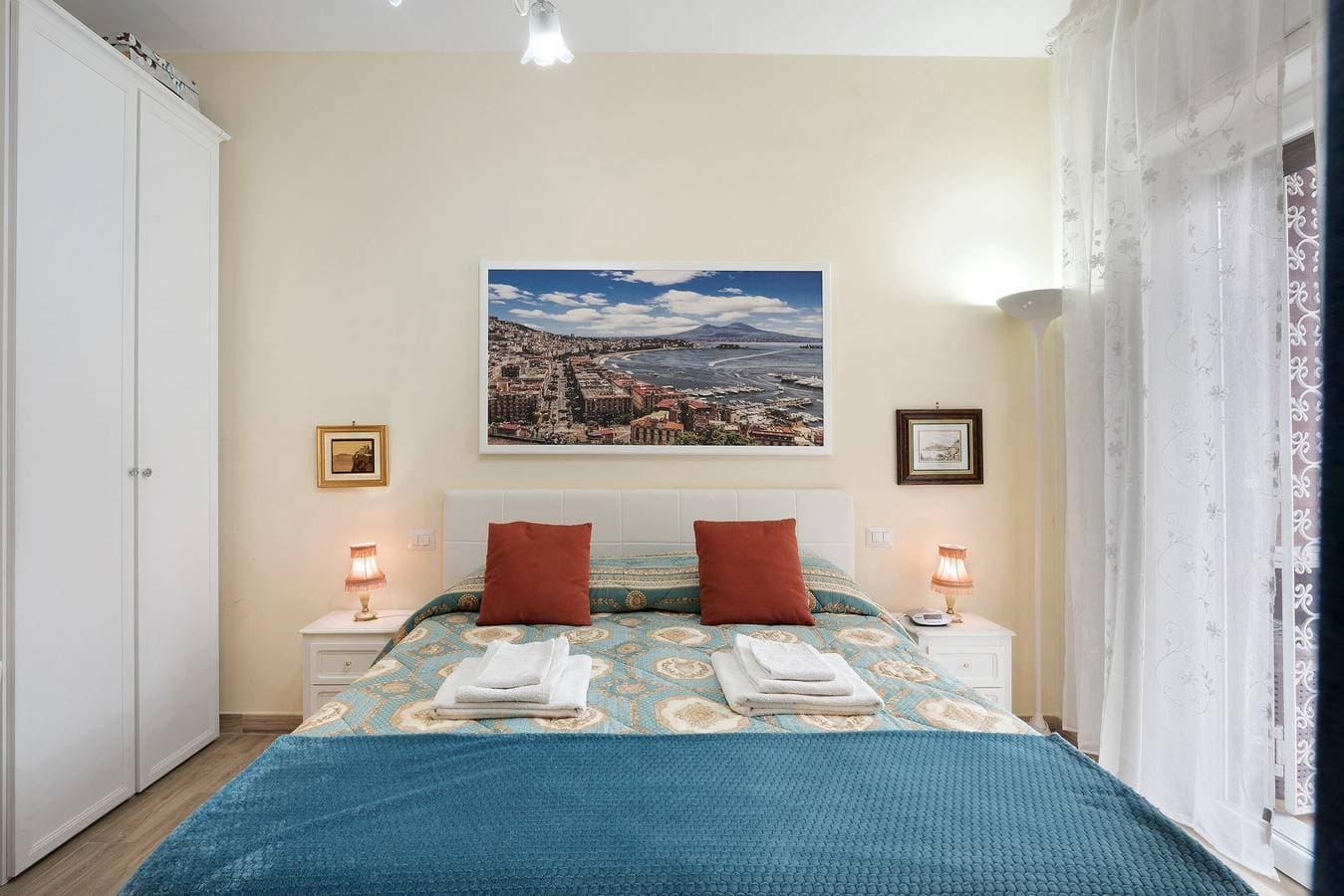 Foto 7 von 27: Ferienwohnung 'La Maison De Julie' mit Bergblick, Wi-Fi und Klimaanlage