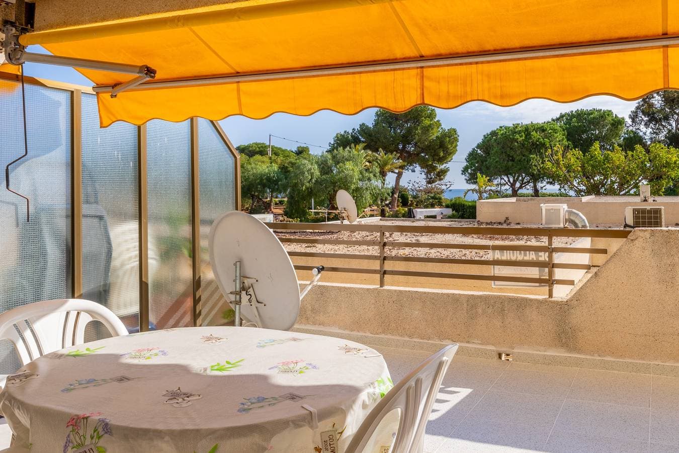 Foto 3 von 43: Ferienwohnung 'Calp Place Wifi Fibra' mit Meerblick, Wi-Fi und Klimaanlage