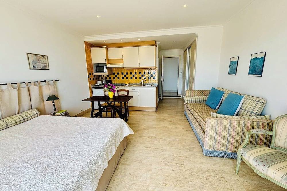 Foto 4 von 19: Breathtaking view of Cap-Ferrat and the sea, studio with balcony and parking, A/C