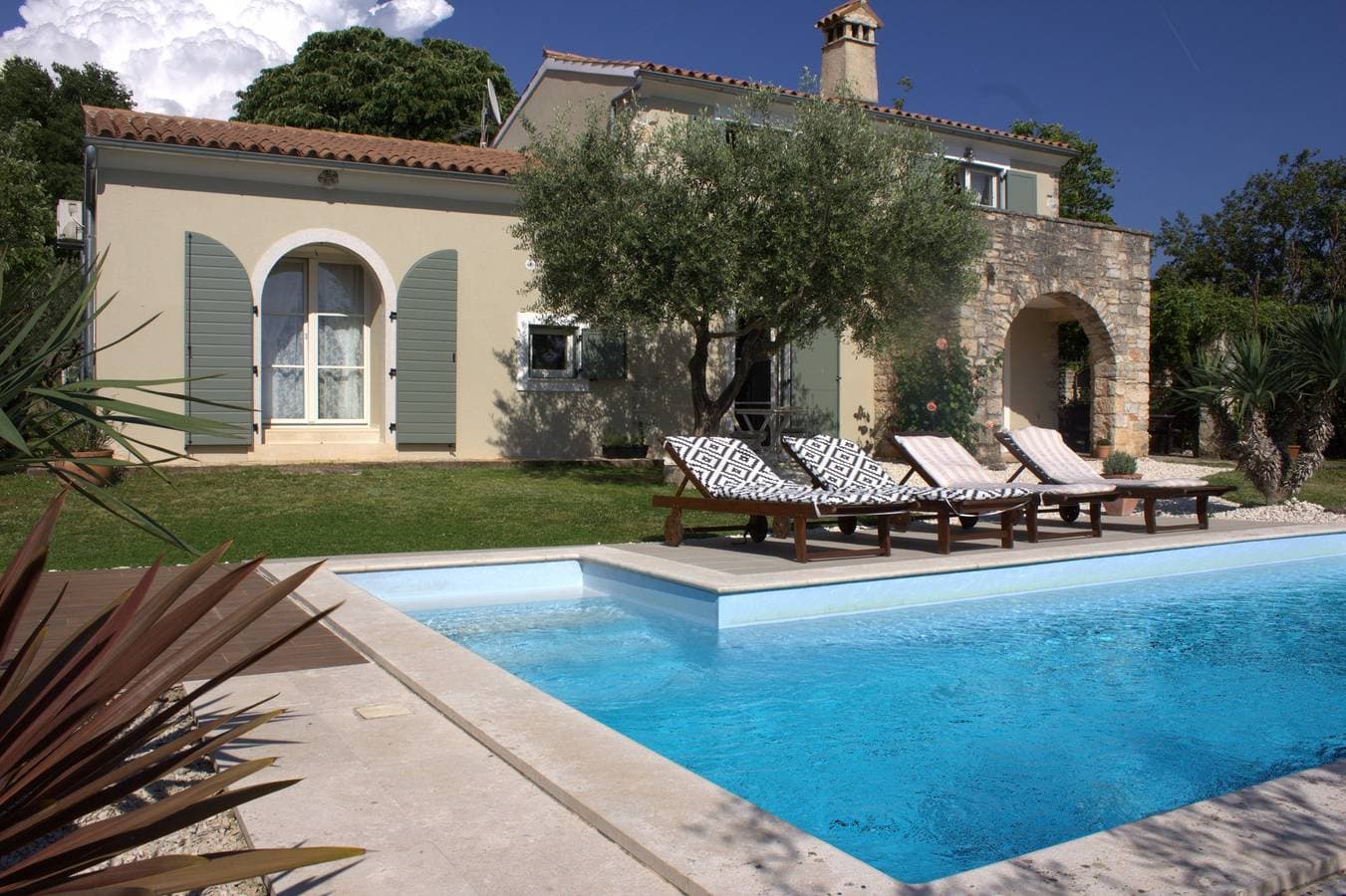 Foto 2 von 20: Ferienhaus Franciska * 3000 m2 Garten mit Olivenhain, privater Pool