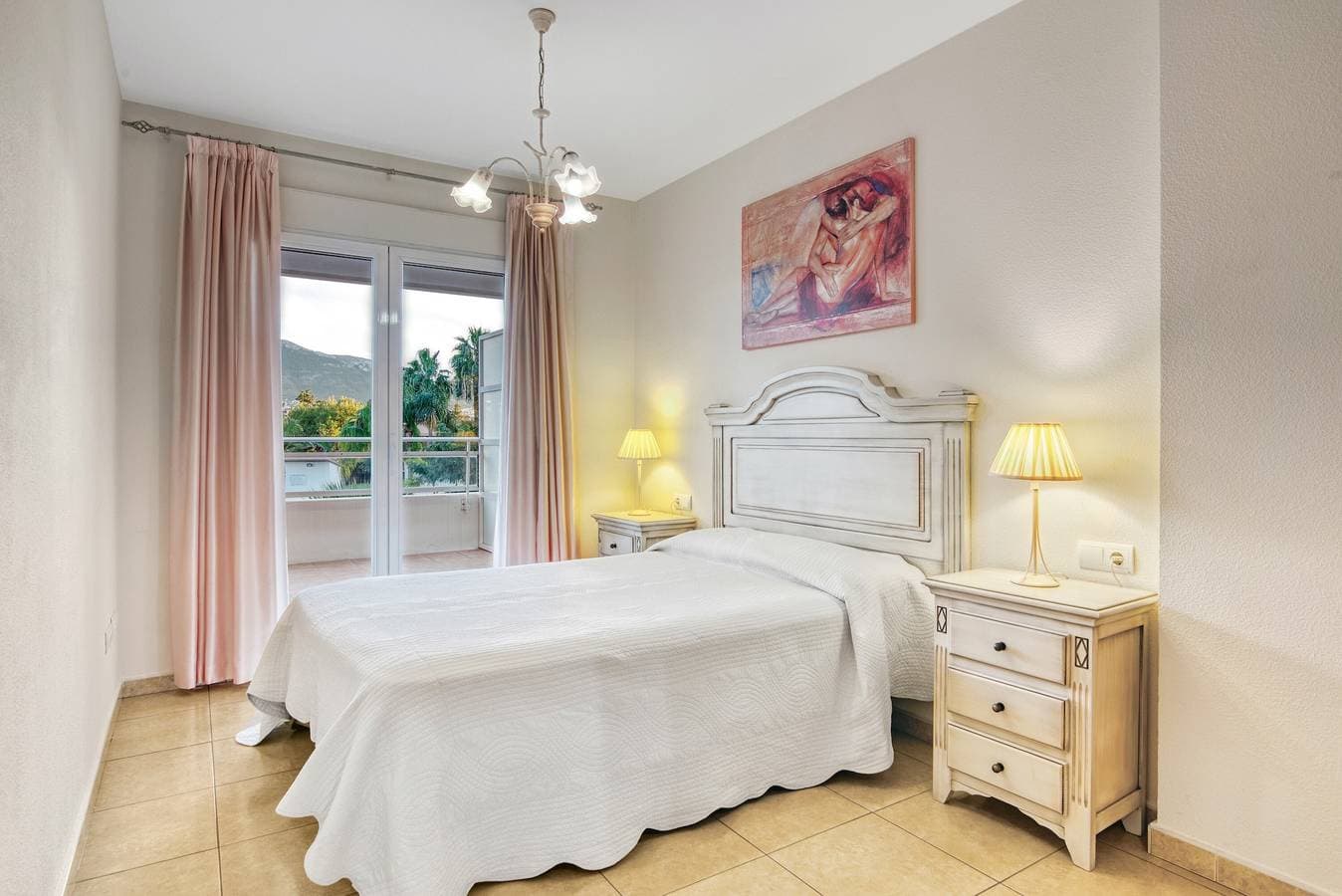 Foto 13 von 26: Ferienwohnung "Puerto Romano" mit Bergblick, Gemeinschaftspool und WLAN