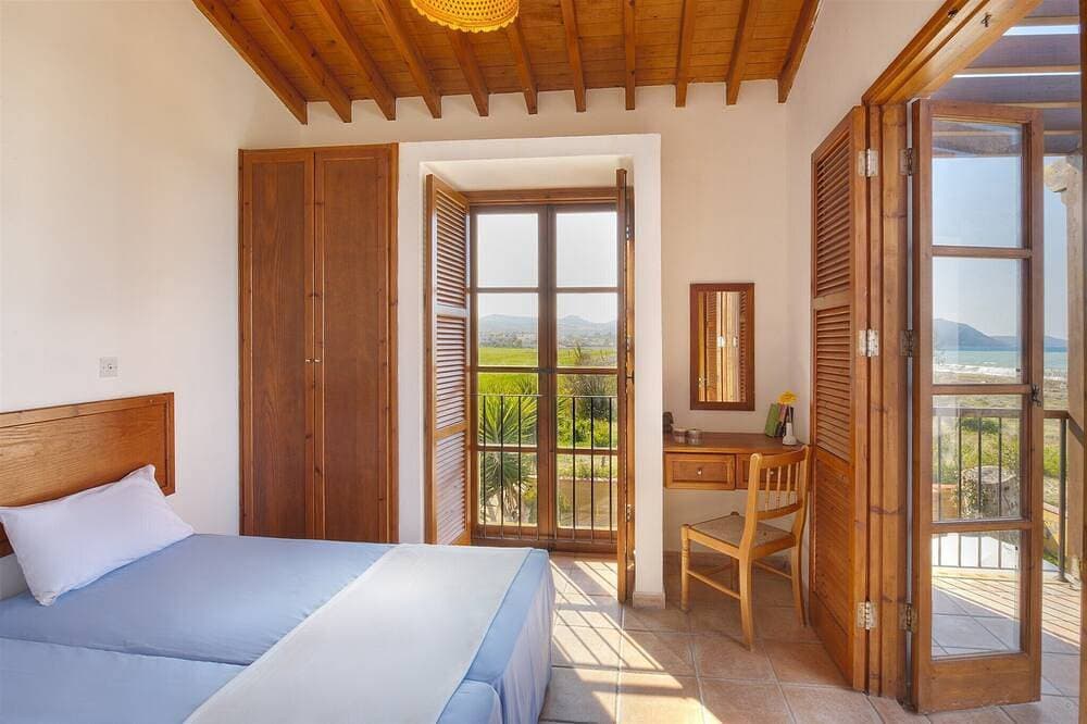 Foto 2 von 30: Latchi Beach Villas - 2-Bett-Villa - Atemberaubender Meerblick - Privater Pool - Wifi