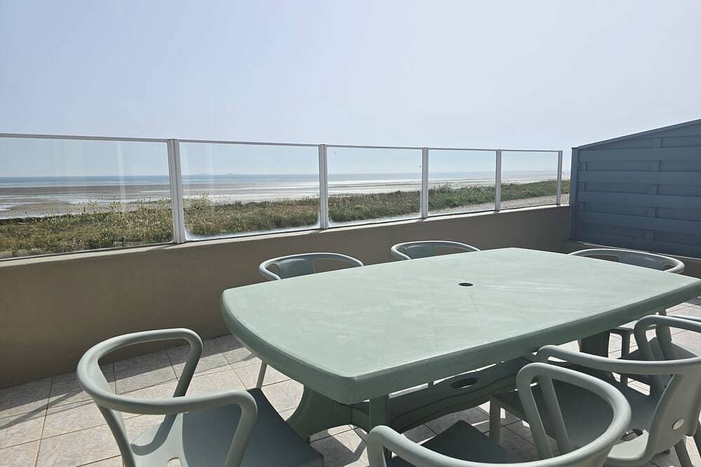 Les Embruns Vacation Rental: The Sea at Your Feet 1