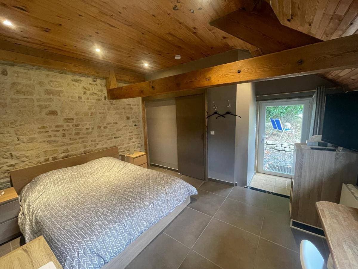 Foto 2 von 5: Double Room with Private Bathroom