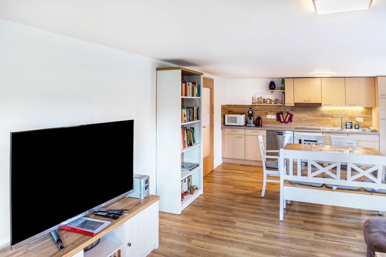 Foto 11 von 33: Ferienwohnung 'Terrace' mit privater Terrasse und Wi-Fi