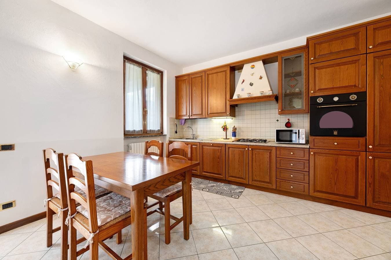 Foto 8 von 27: Apartment 'Lago' mit Bergblick, privater Terrasse und WLAN