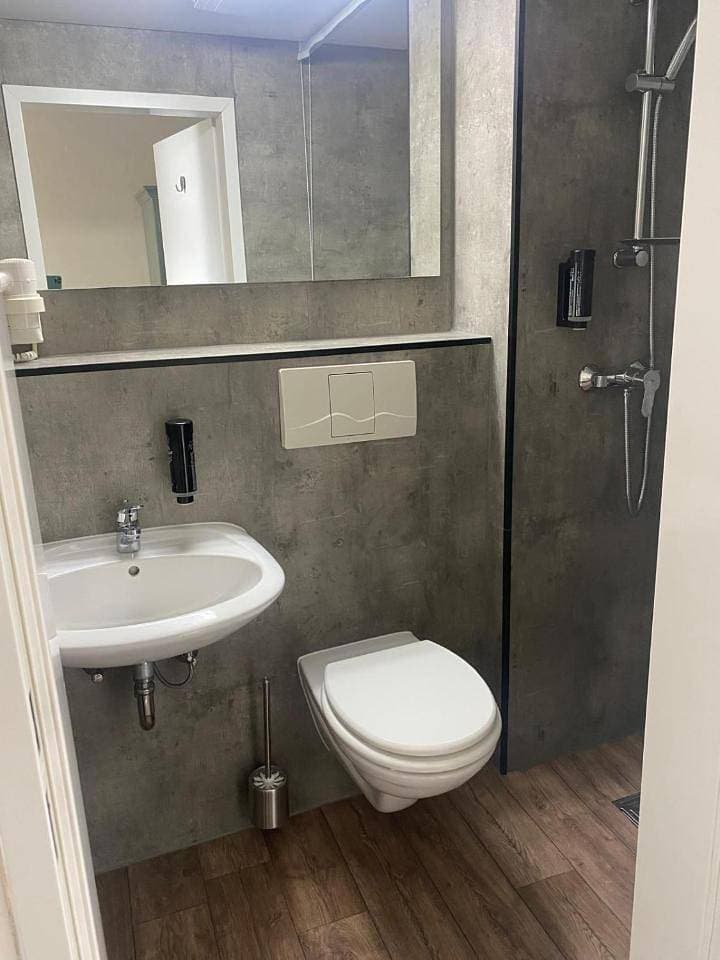 Foto 6 von 16: Double Room with Private Bathroom
