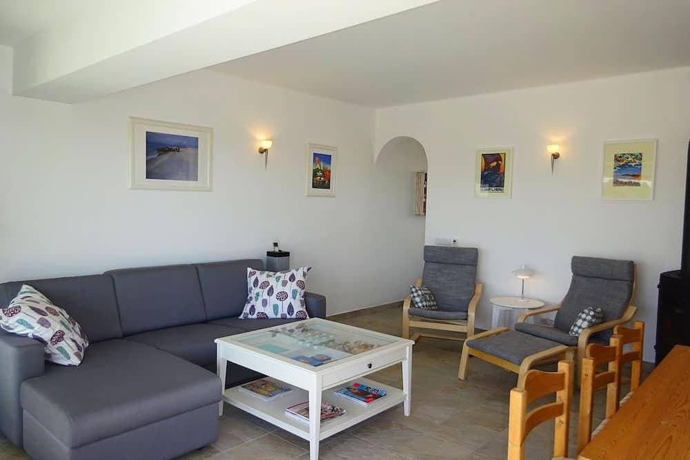 Foto 7 von 30: Luxuriöse Villa mit 2 Schlafzimmern auf der Quinta da Saudade mit 2 Pools, Tennisplatz usw.