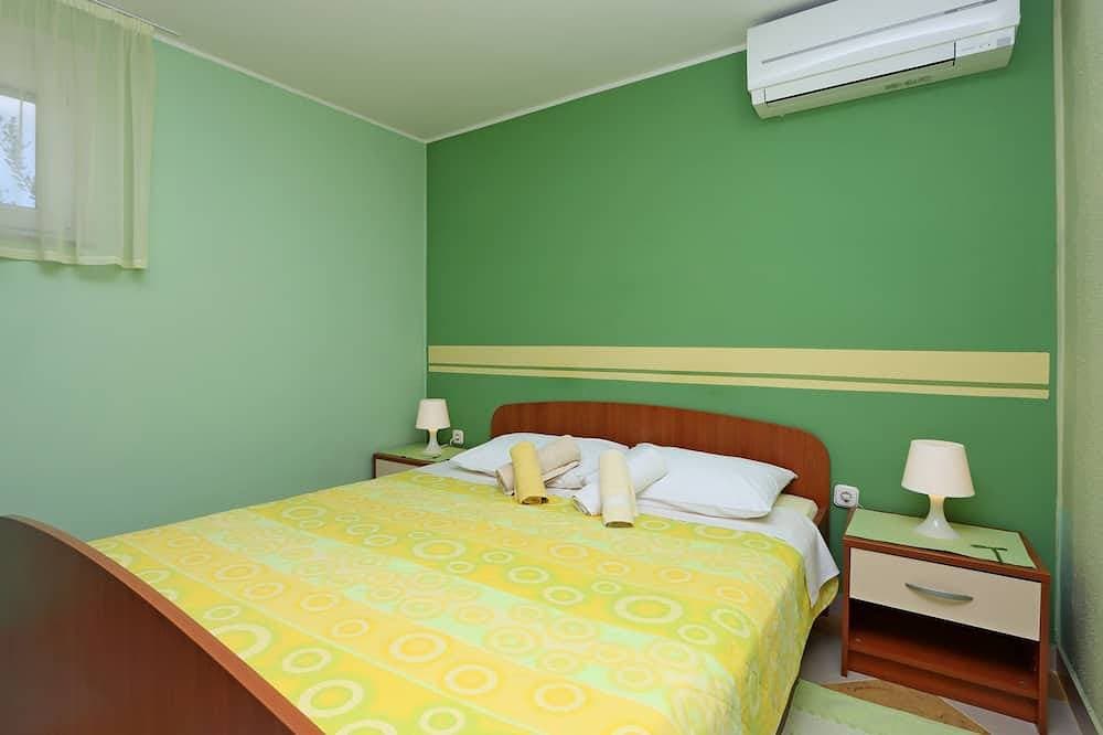 Foto 2 von 16: 1-Zimmer-Ferienwohnung mit Terrasse und Meerblick Vrbnik, Krk