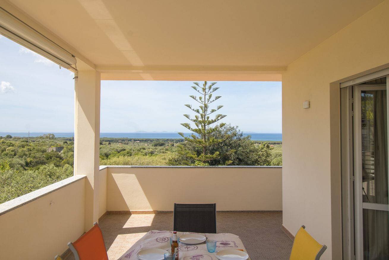Foto 5 von 36: Ferienhaus für 7 Personen mit Balkon/Terrasse