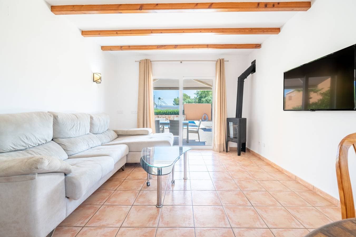 Foto 2 von 34: Villa mit privatem Pool in Cala Romántica – Entspannung pur für bis zu 6 Gäste