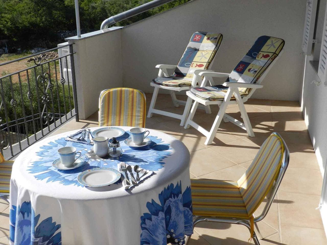 Foto 3 von 23: Studio mit Zugang zur Terrasse mit Meerblick