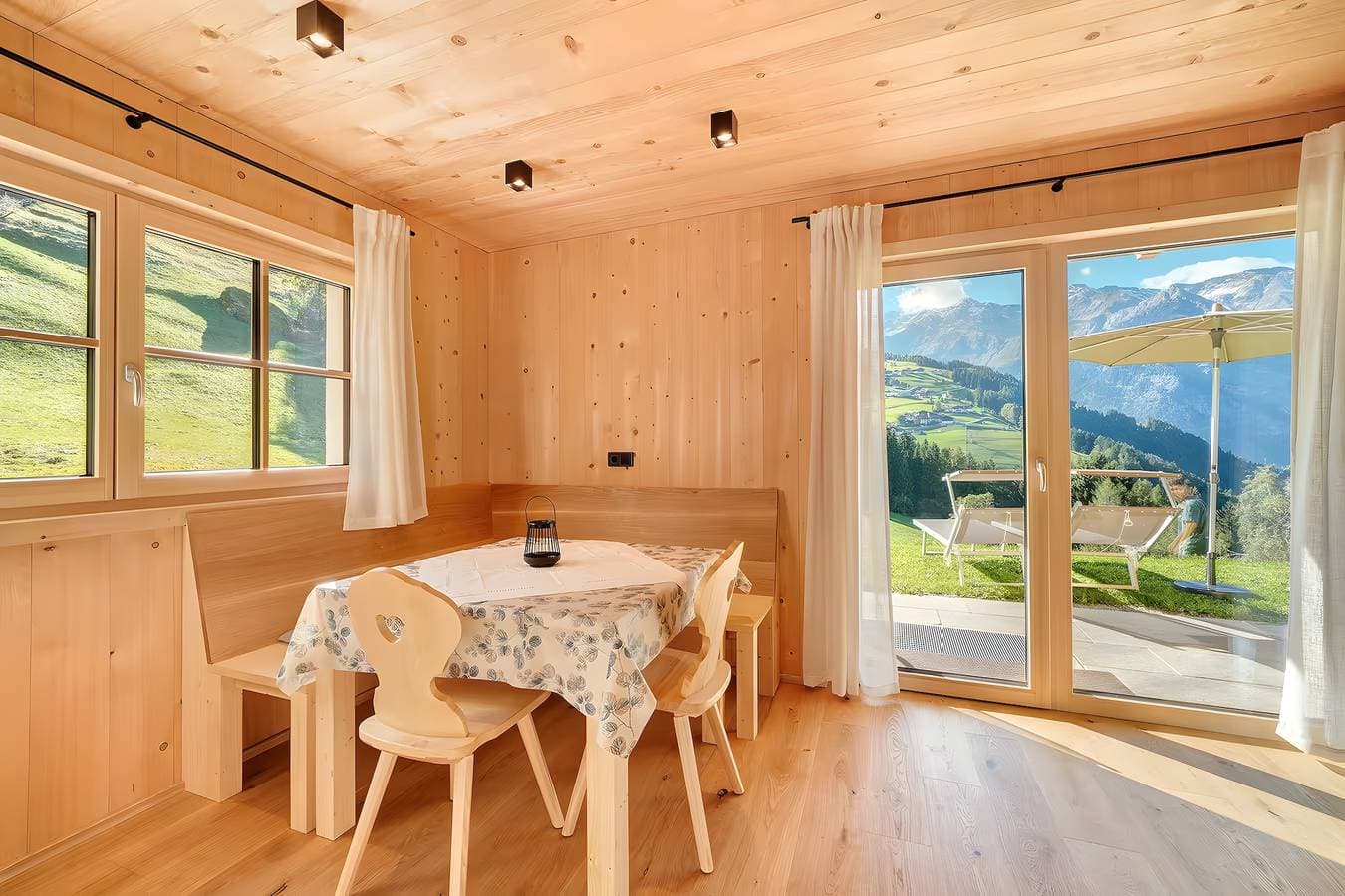 Foto 3 von 23: Apartment 'Jaufenspitz' mit Bergblick, privater Panoramaterrasse und Wlan