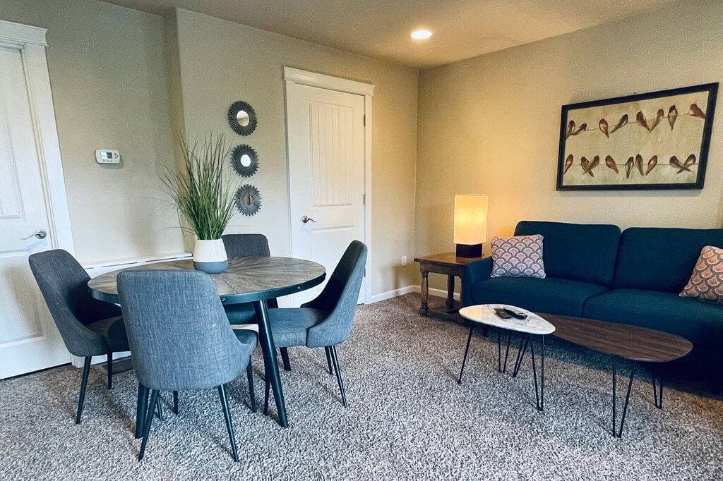 Foto 6 von 6: Grandview Adu - Stylish, comfortable, 1 bed/2 bath apartment close-in!