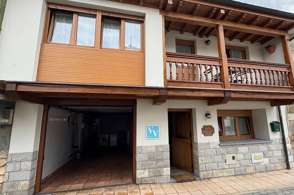 Casa Moises Bimenes 1