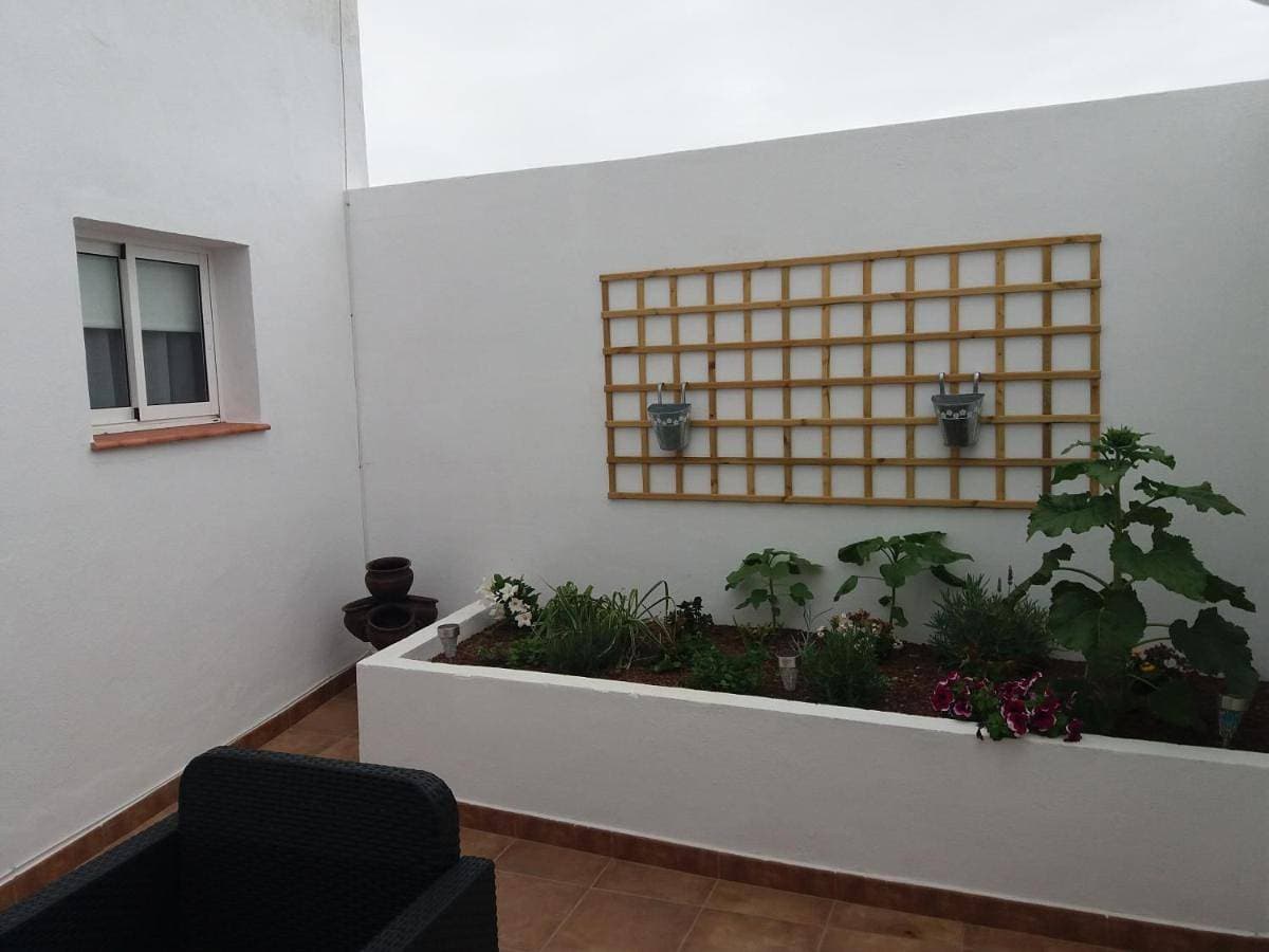 Foto 5 von 43: Two-Bedroom Apartment