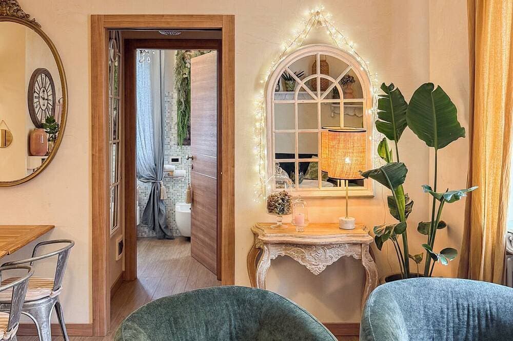 Foto 10 von 30: La Dolce Vita Boutique Apartment • Elegant • Balkon • Ponte Pietra