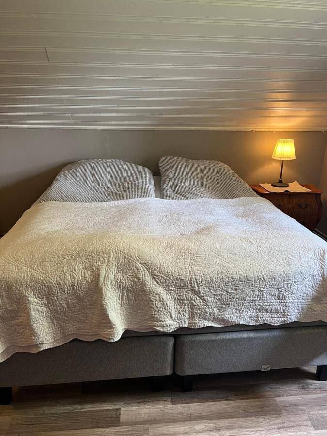 Foto 4 von 10: Standard Double Room with Shared Bathroom
