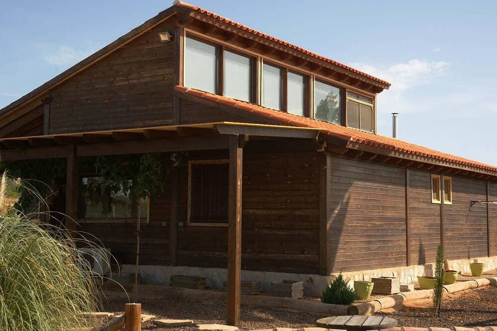 Foto 12 von 21: Holzhaus mit Platz für 12 Personen mit Pool