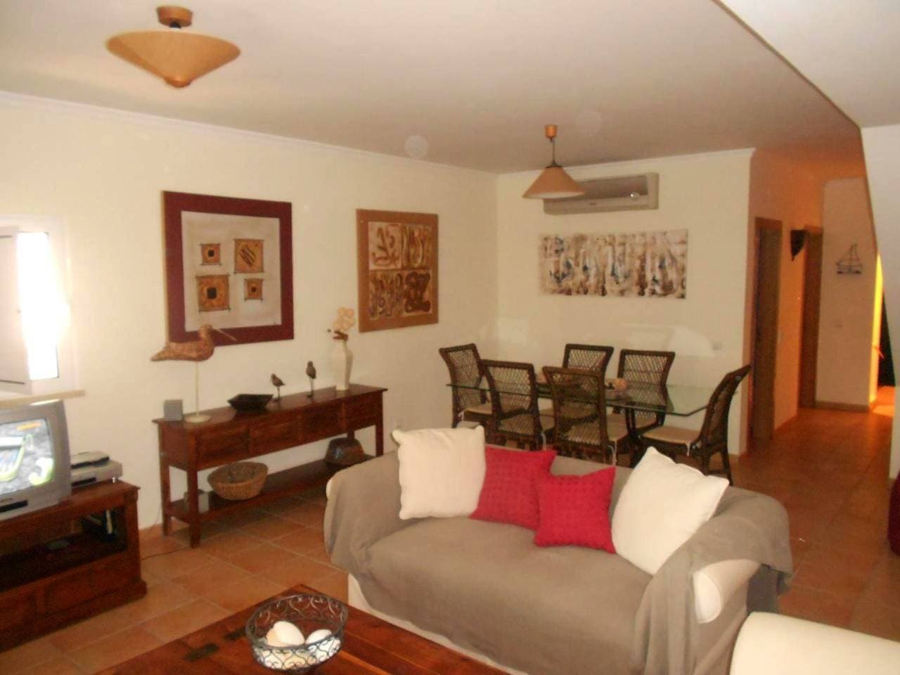 Foto 4 von 28: Two-Bedroom House