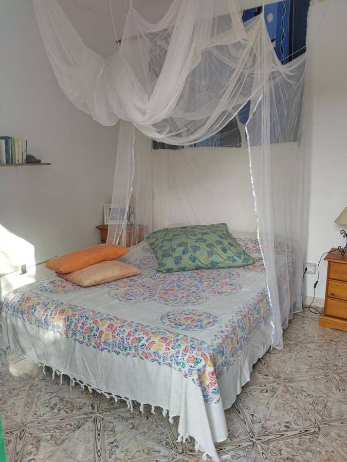 Foto 2 von 6: Double Room with Shared Bathroom