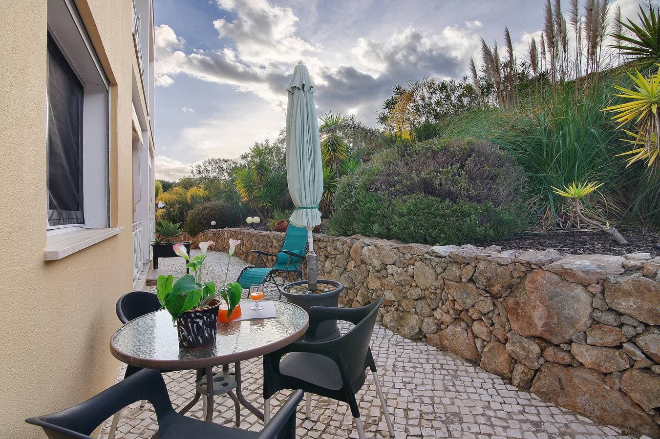 Foto 7 von 31: Apartment in the Old Town mit Gemeinschaftspool, Garten und WLAN