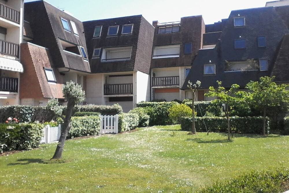 Foto 8 von 29: Cabourg - Komfortable Wohnung 1 / 6pers WIFI in Rdj mit Terrasse 100m Strand