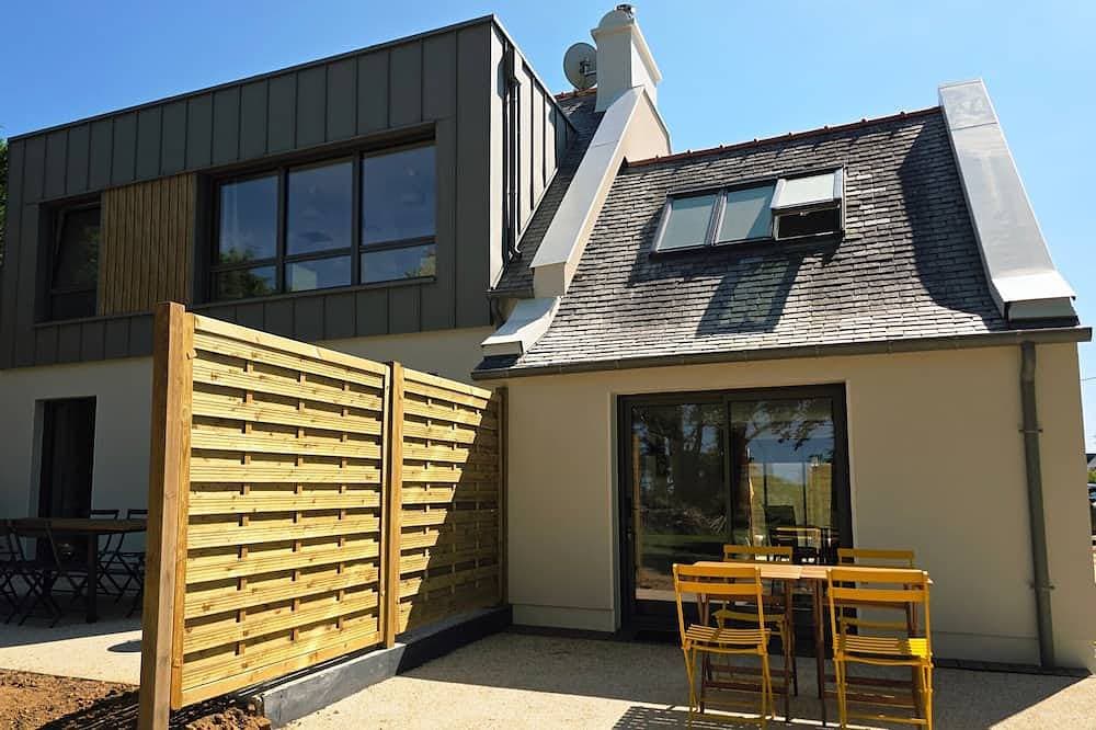 Renovated house 300 m from the beach and the 1