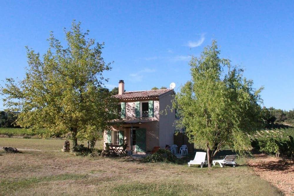 Le Domaine de la Crèche 1