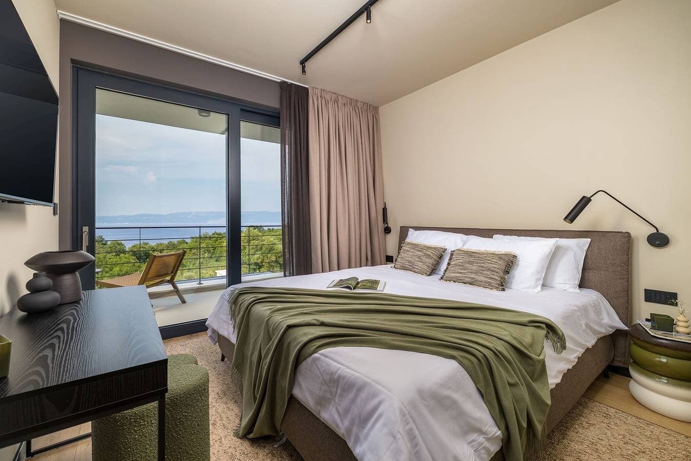 Foto 7 von 54: Villa Serenis – Elegante, moderne Villa mit privatem Pool und atemberaubendem Meerblick
