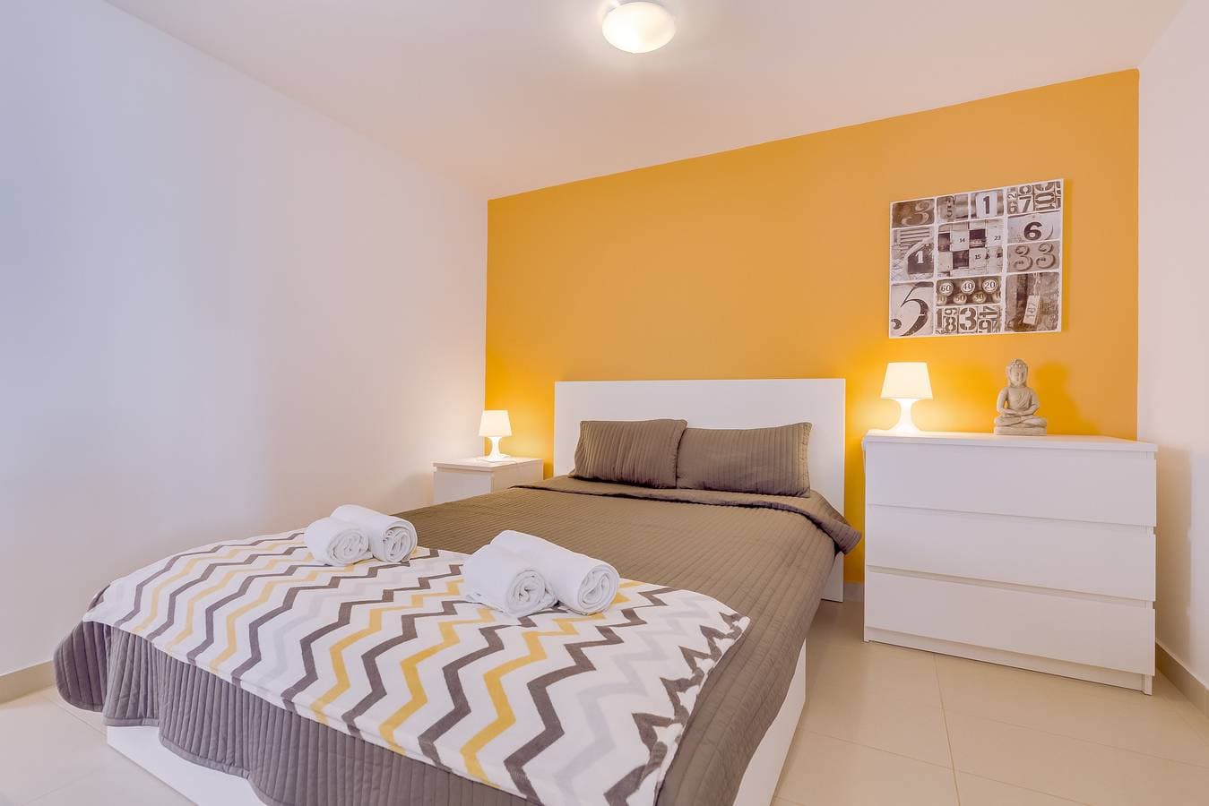 Foto 6 von 16: Yellow Studio Apartment
