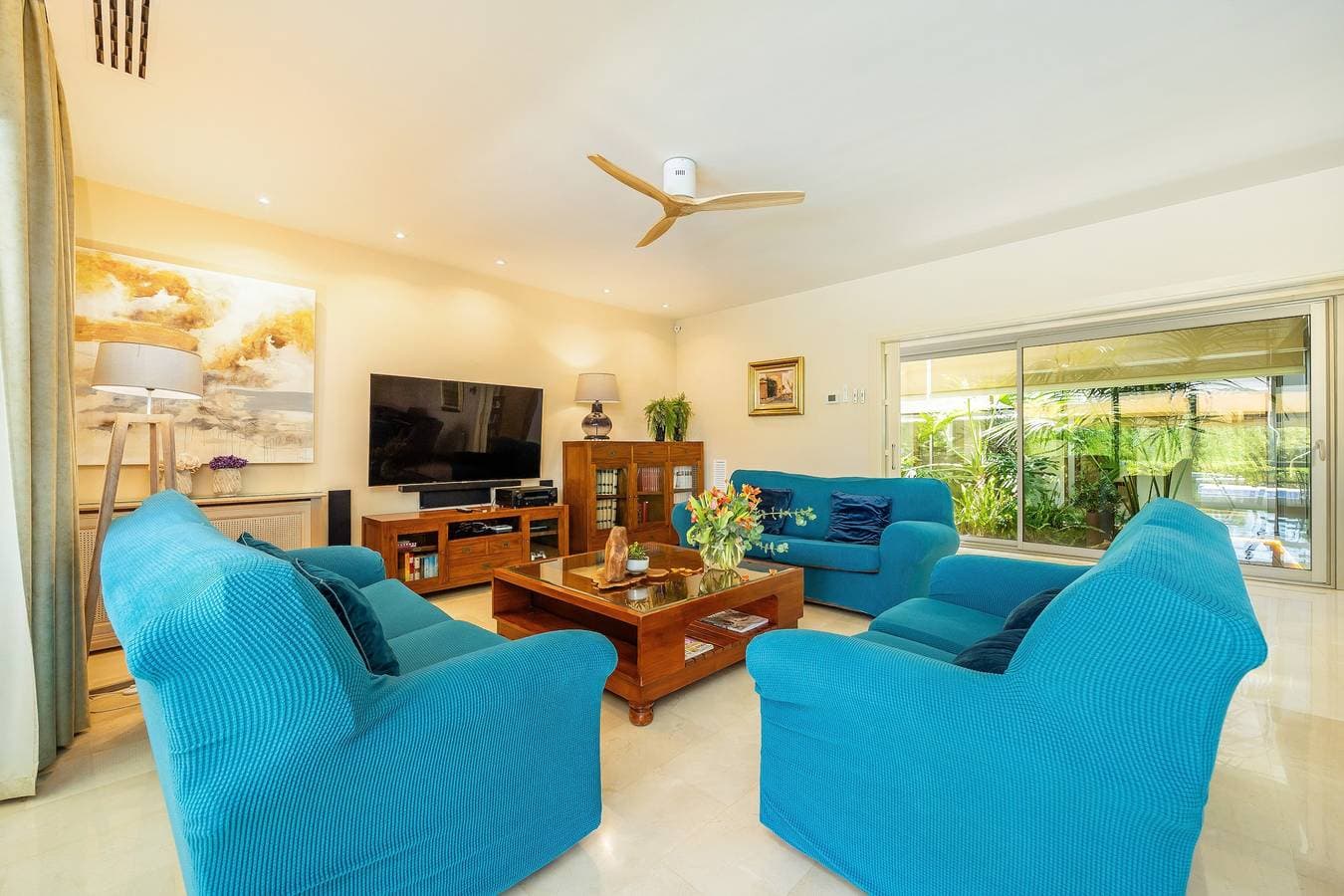 Foto 5 von 31: Villa Bellviure Luxus in Palma: Wohngebiet, privater Pool, Terrasse & WLAN