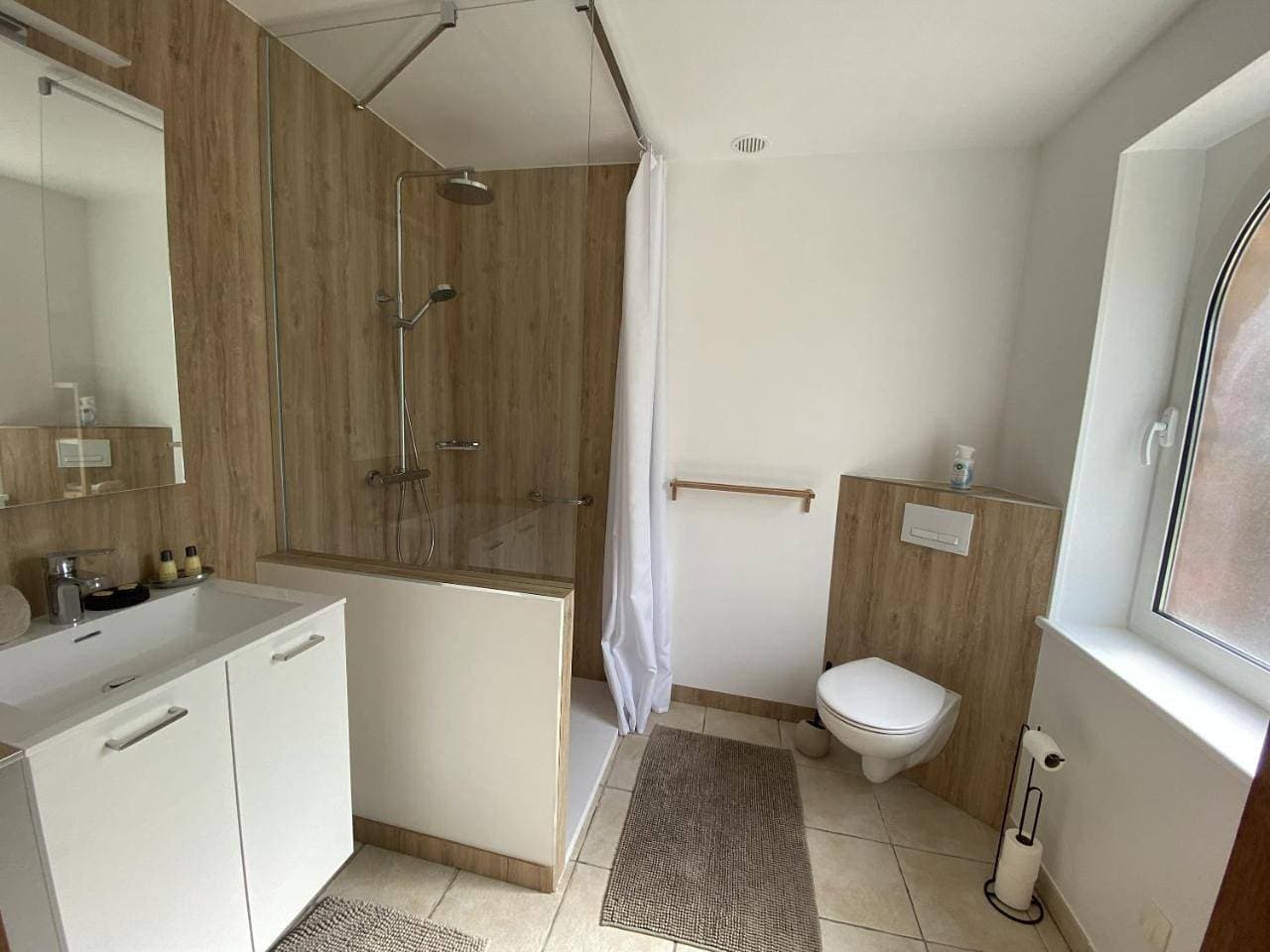 Foto 8 von 14: Double Room with Private Bathroom