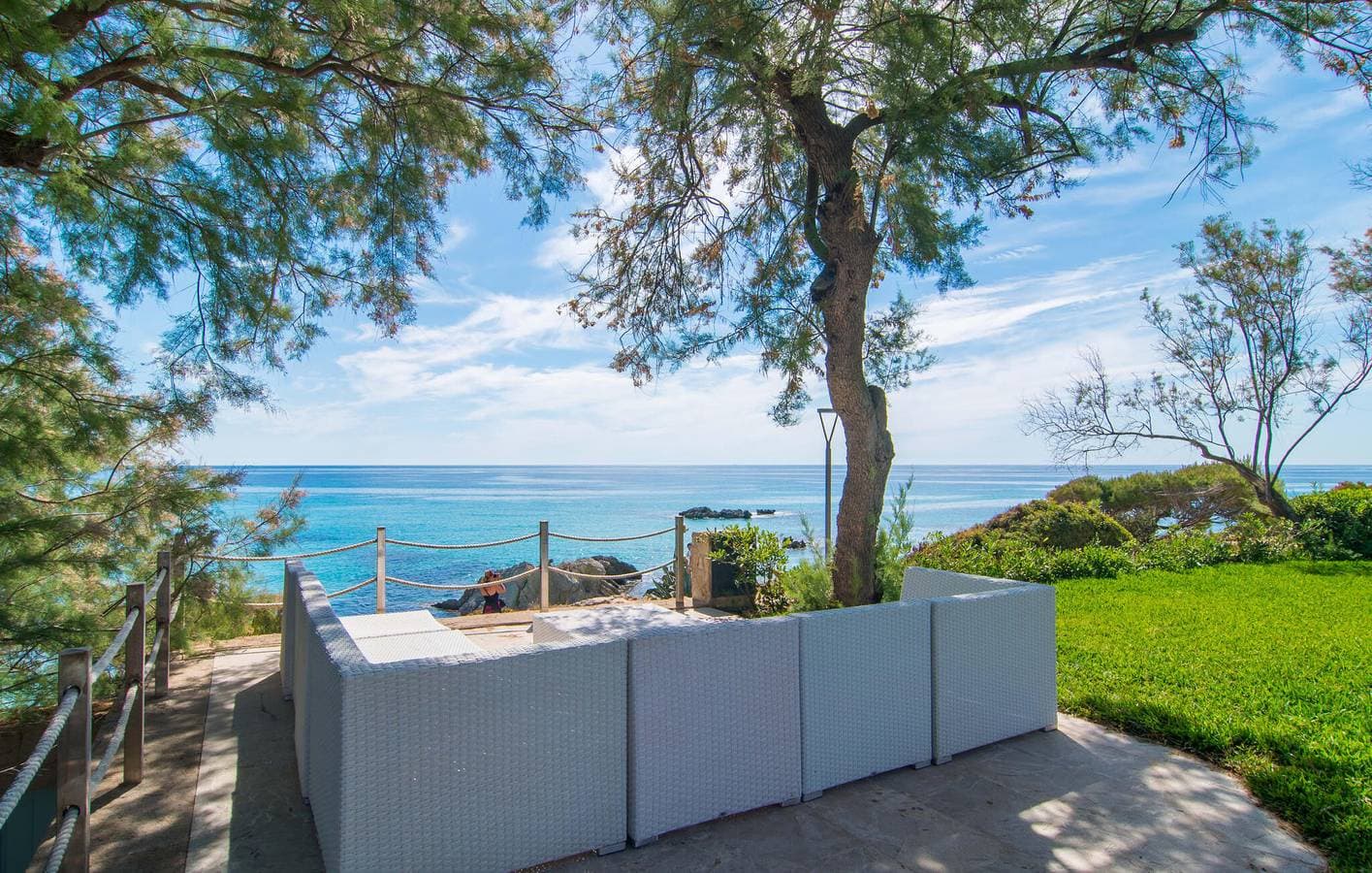 Foto 8 von 51: Apartment mit Meerblick, Pool und Terrasse