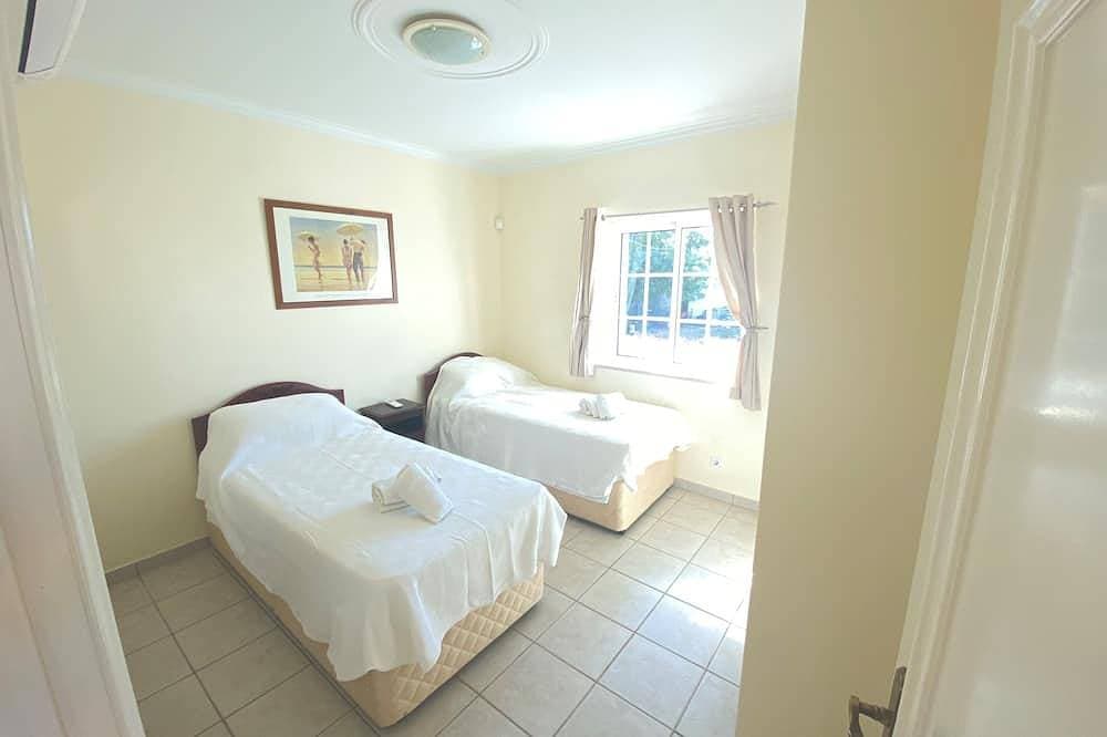 Foto 4 von 21: Luxuriöse Villa mit eigenem Pool