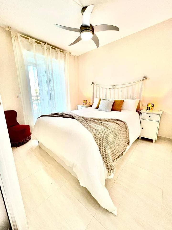 Foto 7 von 27: Two-Bedroom Apartment