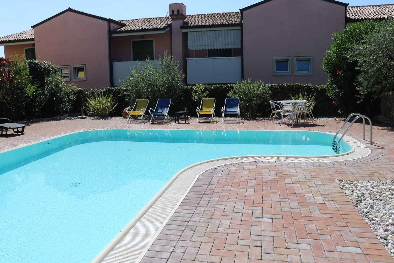 Ferienwohnung mit Pool und Klimaanlage 1
