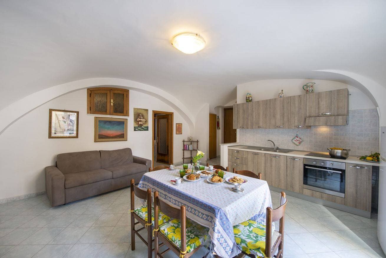 Foto 2 von 17: Ferienwohnung für 4 Personen mit Balkon/Terrasse