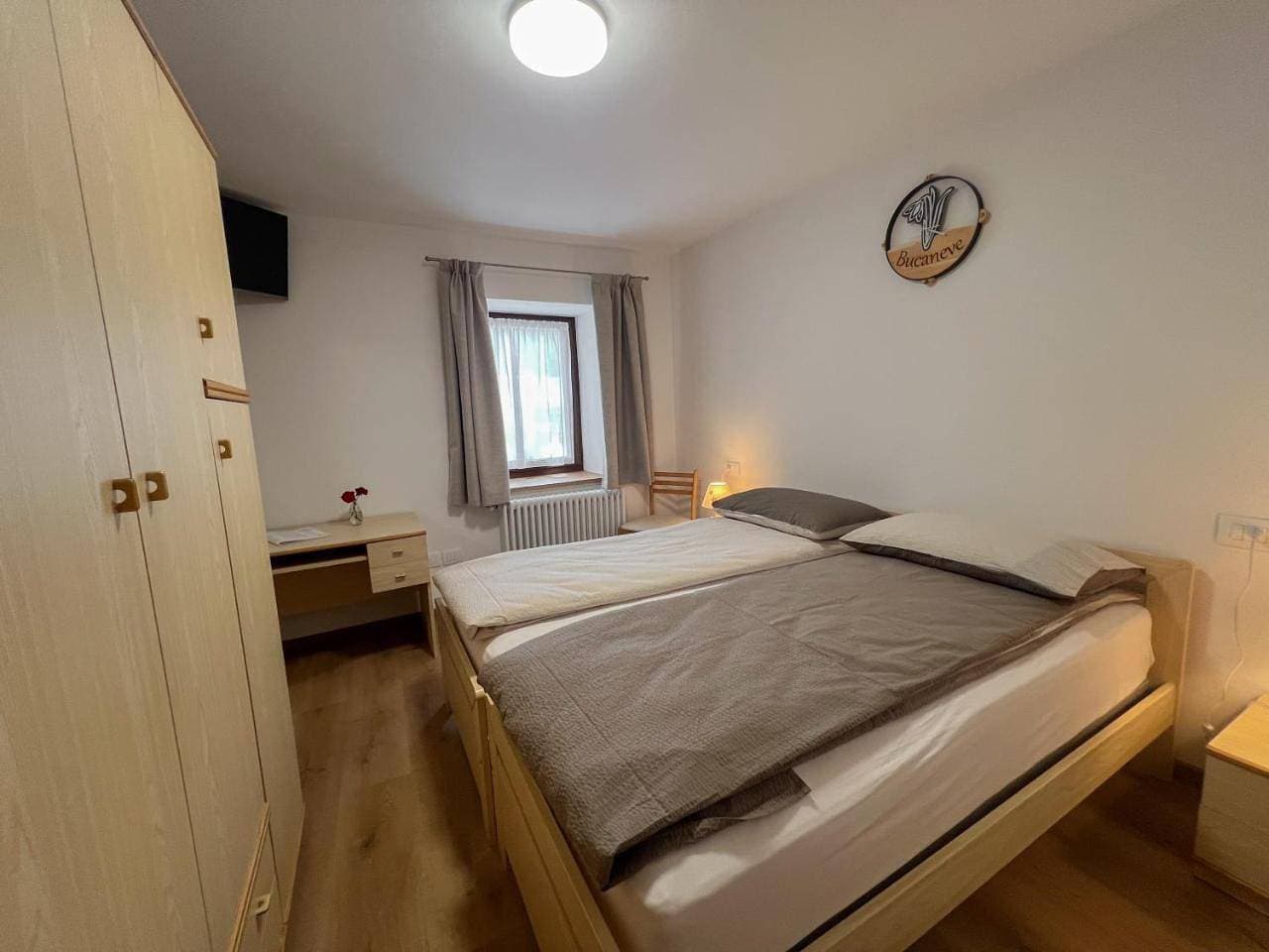 Foto 6 von 11: Double Room with Private Bathroom